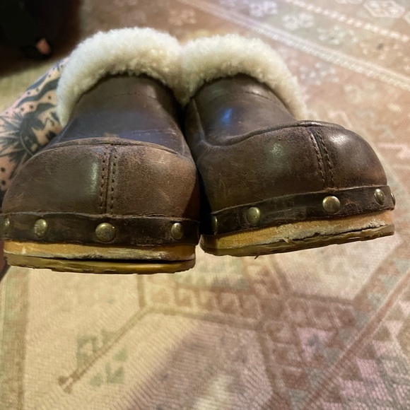 UGG CLOGS - Picture 5 of 5